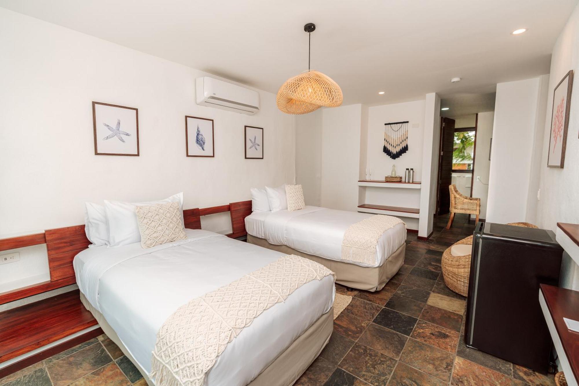 Hotel Villa Escalesia Galapagos Puerto Ayora  Eksteriør billede